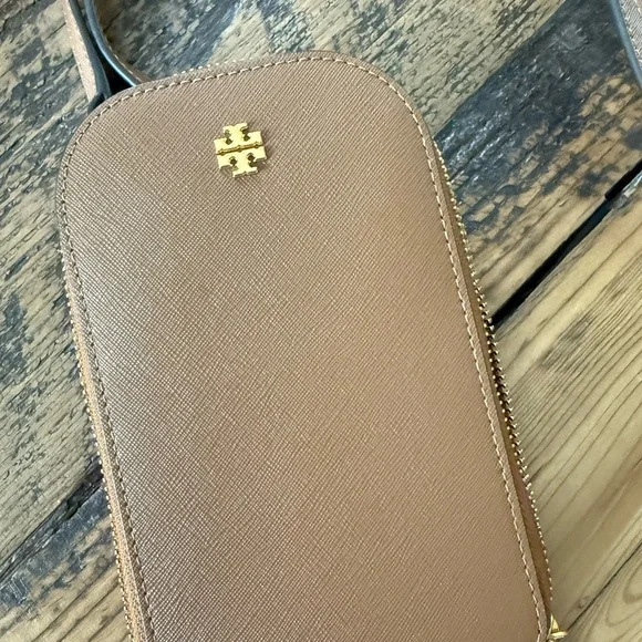 Gently used - Tory Burch Emerson Brown Leather Crossbody Bag - Picture 2 of 8